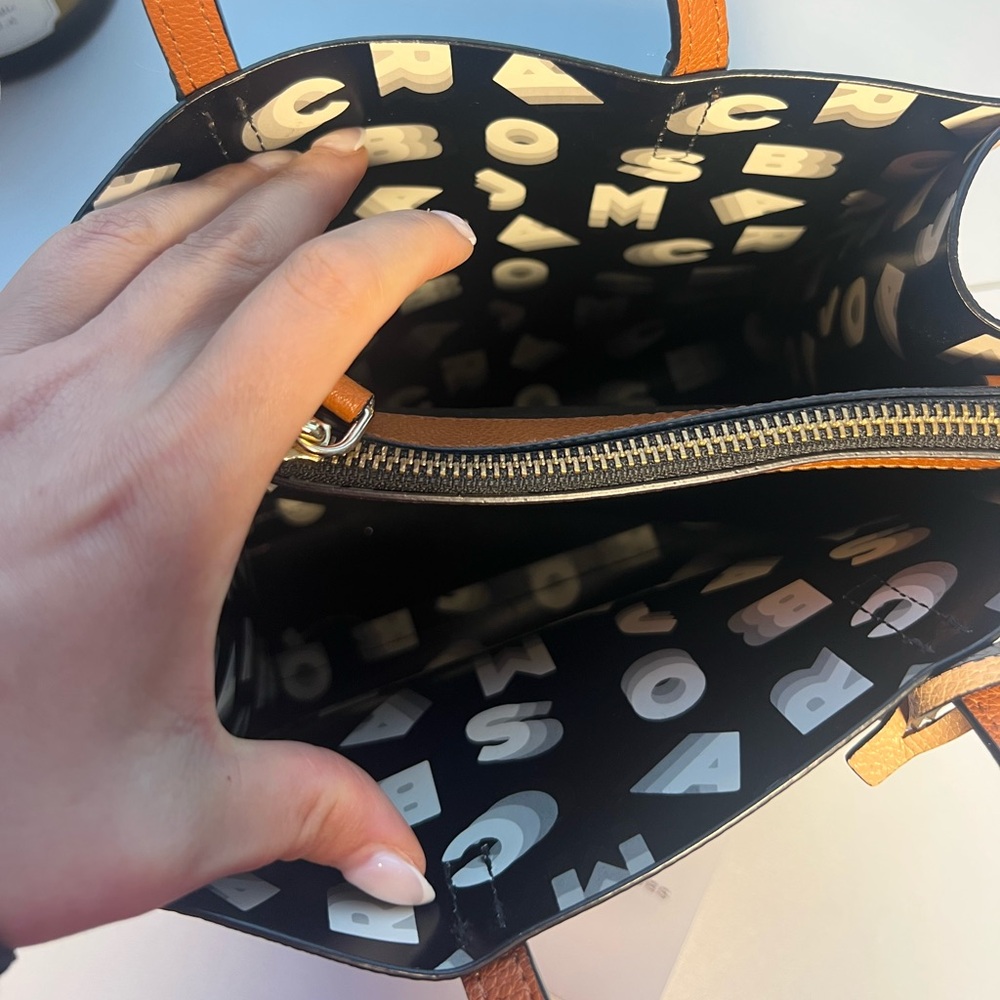 Marc Jacobs Black & Cream Leather Tote - Picture 6 of 11